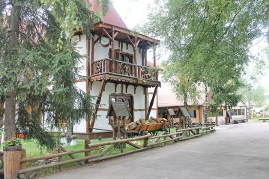 Комплекс Відпочинку "Колиба" Hotel Korosten Ngoại thất bức ảnh