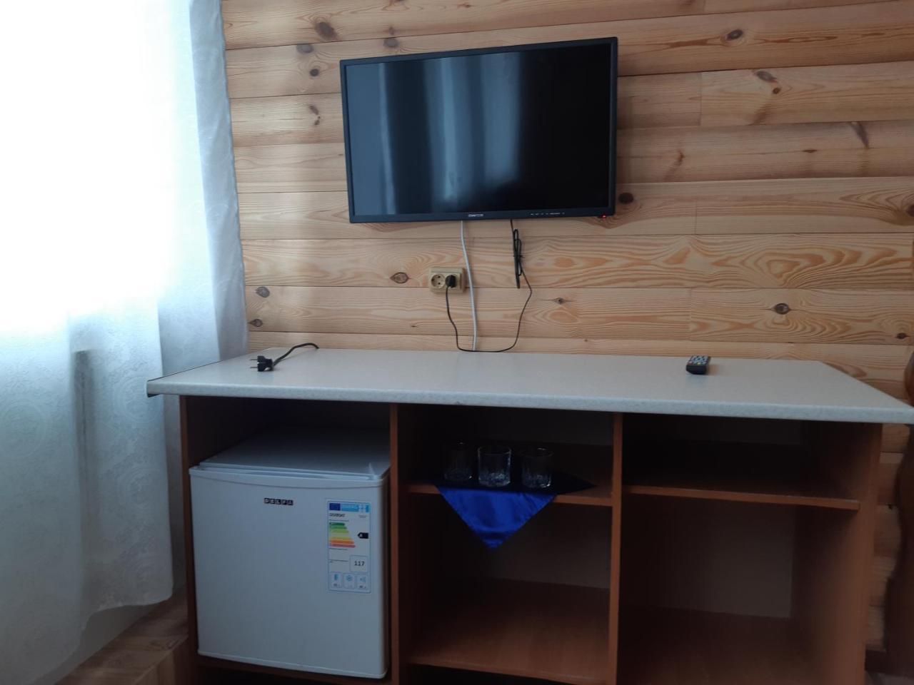 Комплекс Відпочинку "Колиба" Hotel Korosten Ngoại thất bức ảnh
