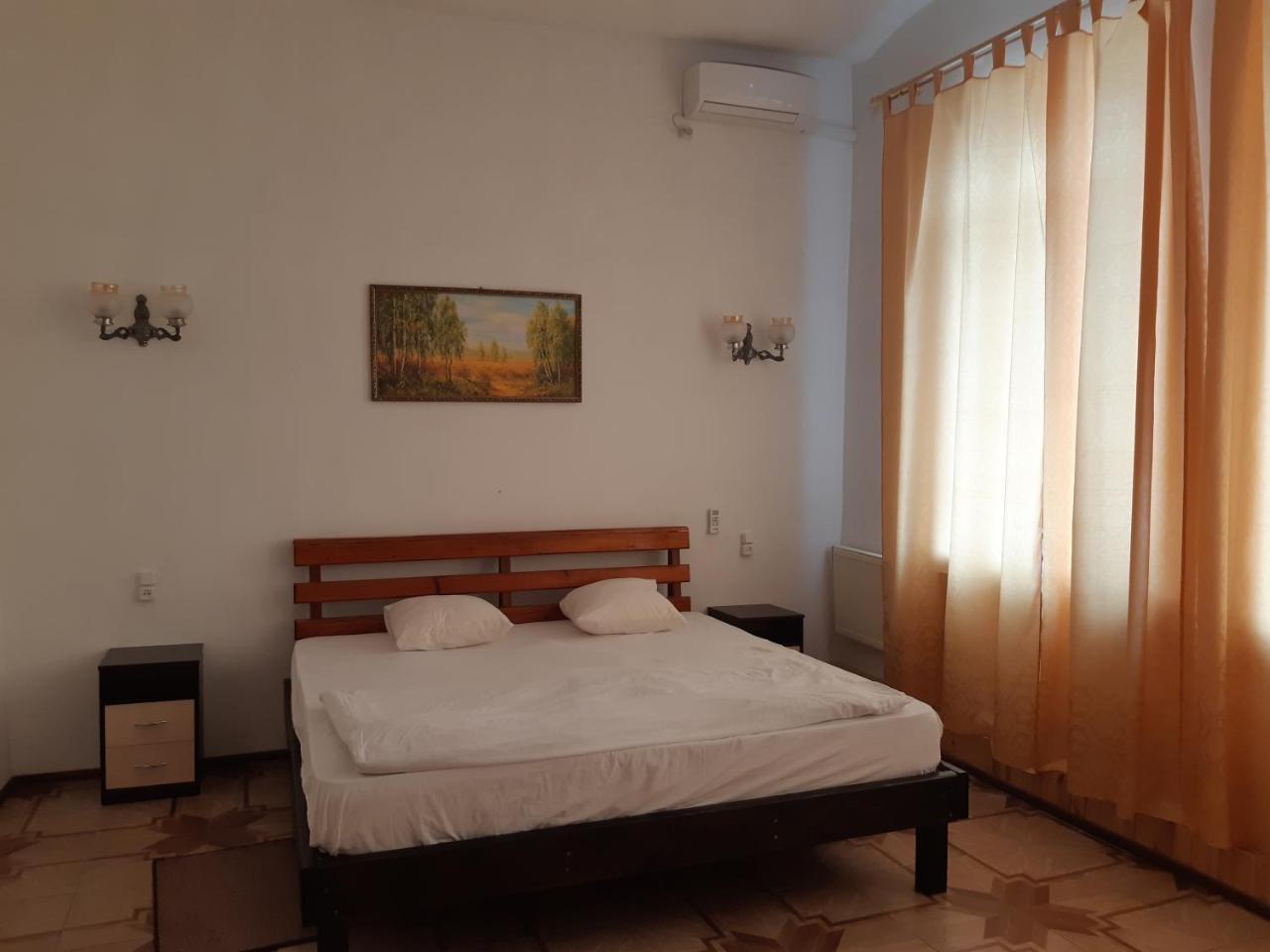 Комплекс Відпочинку "Колиба" Hotel Korosten Ngoại thất bức ảnh