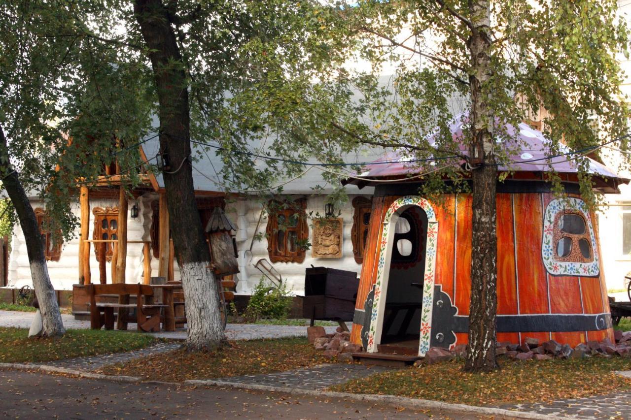 Комплекс Відпочинку "Колиба" Hotel Korosten Ngoại thất bức ảnh