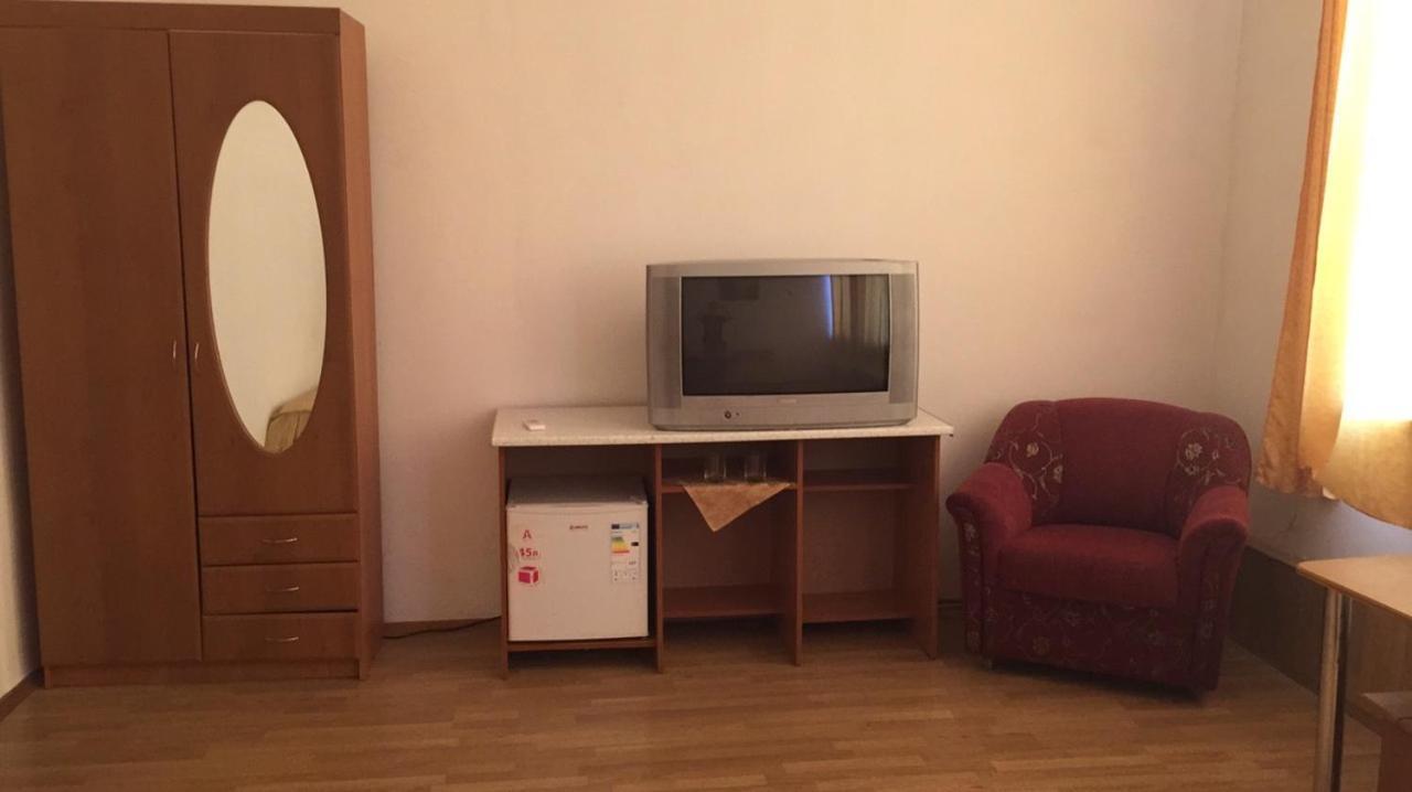 Комплекс Відпочинку "Колиба" Hotel Korosten Ngoại thất bức ảnh